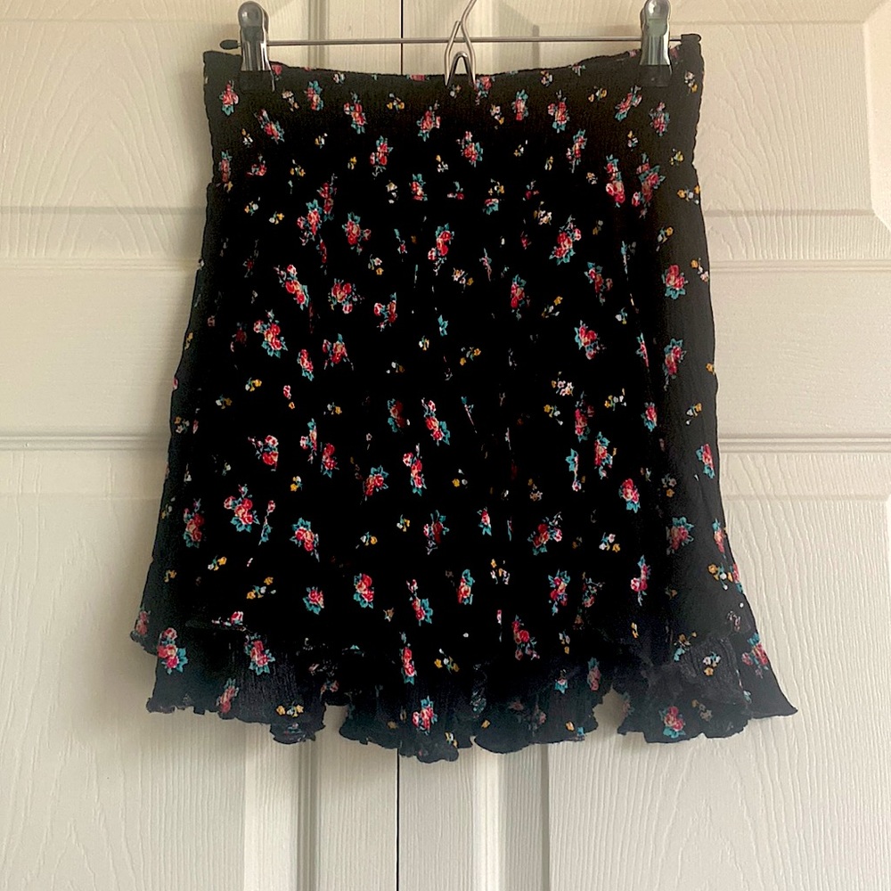 meraki Black Floral lettuce skirt